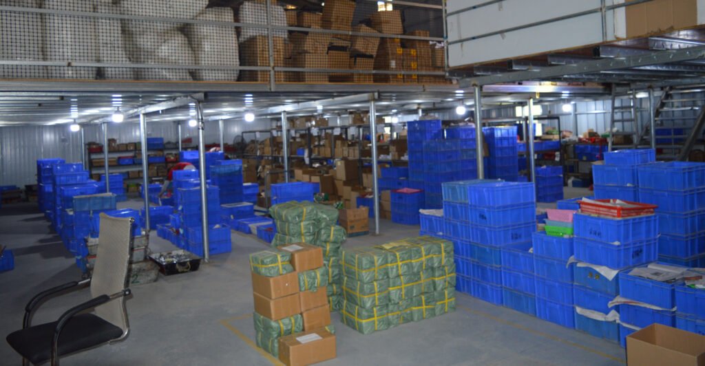 Final pre-shipment carton inspection for manicure set quality in Beautrix factory warehouse